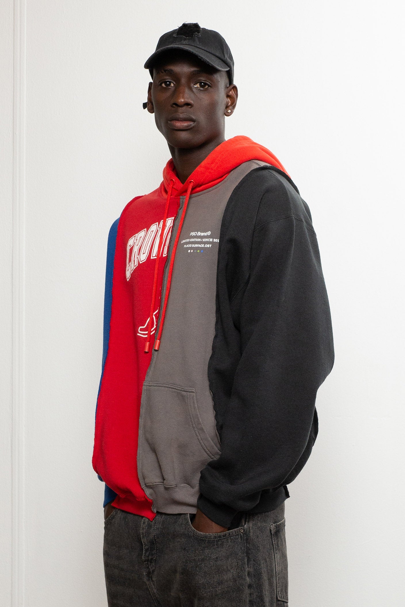 FOUR-PANEL HOODIES