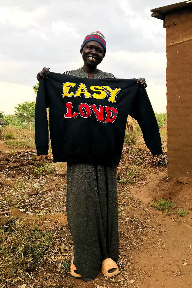 EASY LOVE EMBROIDERED HOODIE RTS11-3