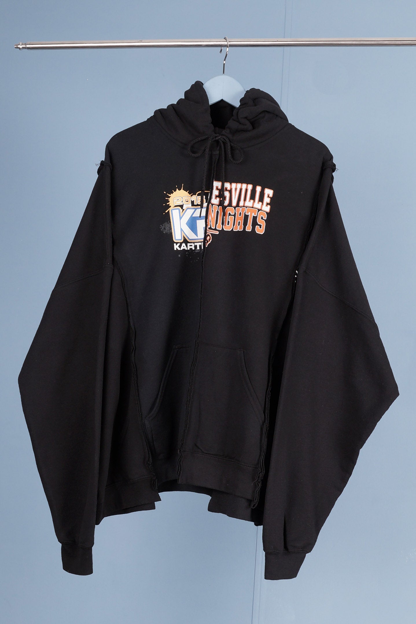 FOUR-PANEL HOODIES