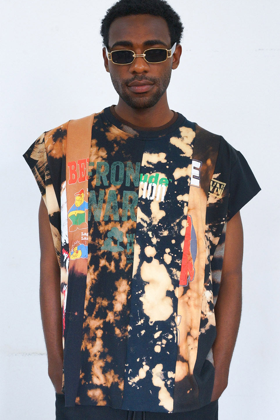 BLEACHED EIGHT-PANEL SLEEVELESS T-SHIRTS