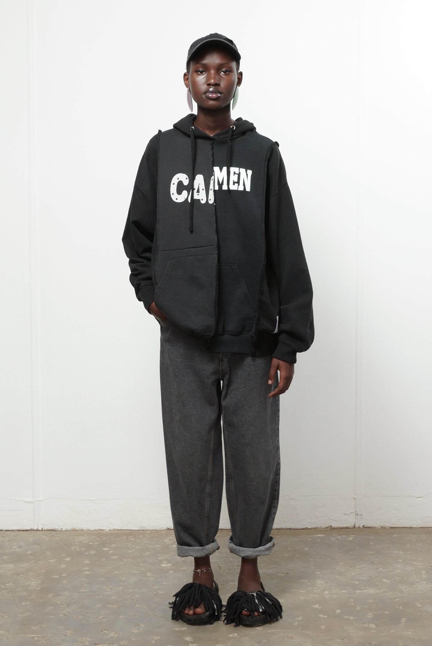 Palwo Four-Panel Hoodie