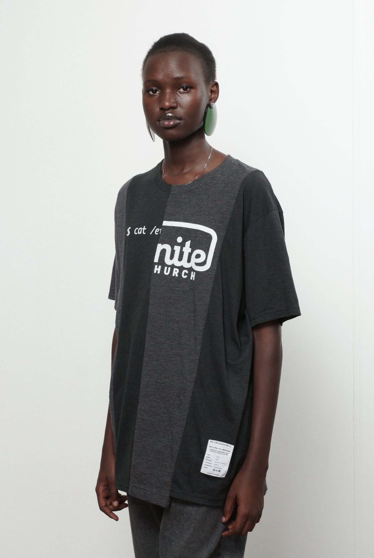 Te-got Four-Panel T-shirt