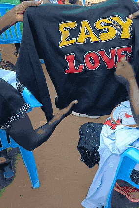 EASY LOVE EMBROIDERED HOODIE RTS11-2