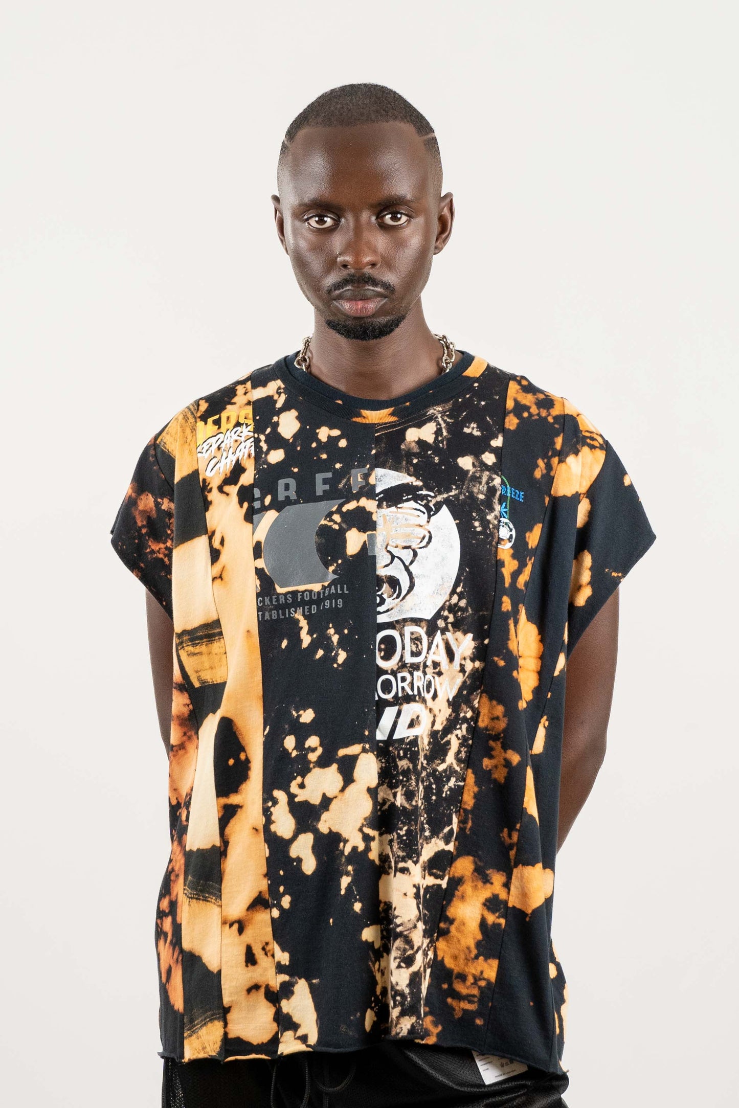 EIGHT-PANEL SLEEVELESS T-SHIRT RTS11-5