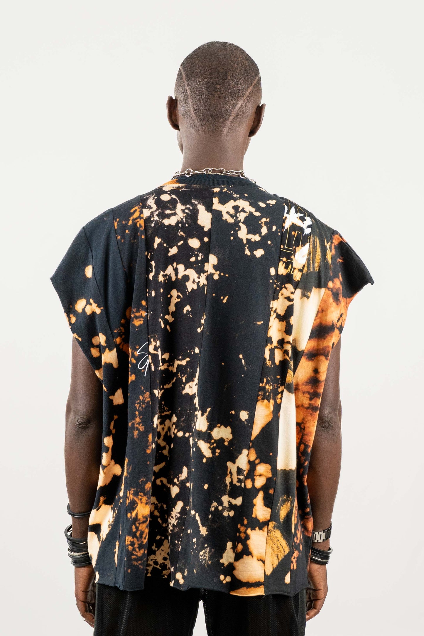 EIGHT-PANEL SLEEVELESS T-SHIRT RTS11-5