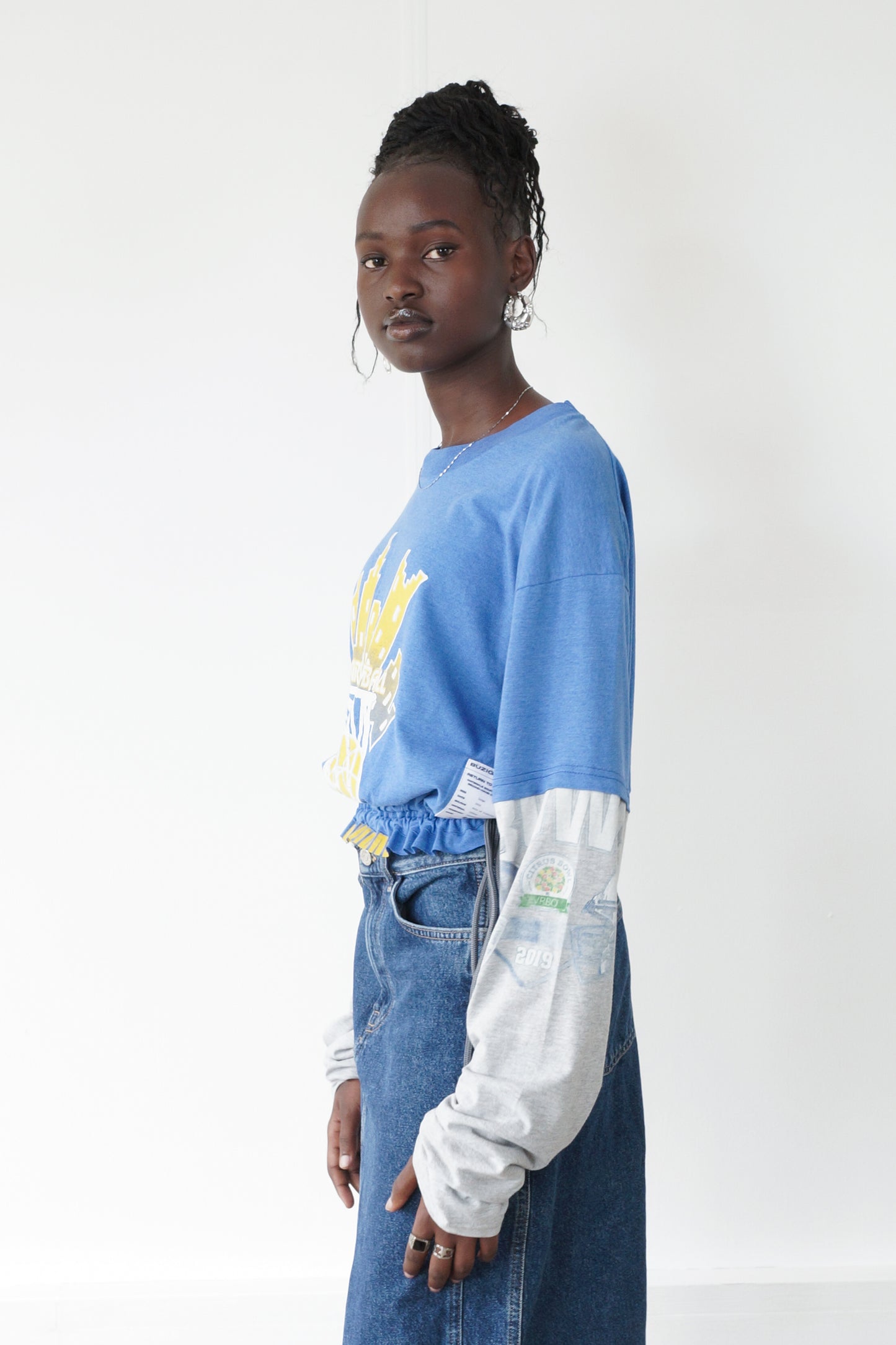 Tobora Cropped Extended Sleeve T-shirt