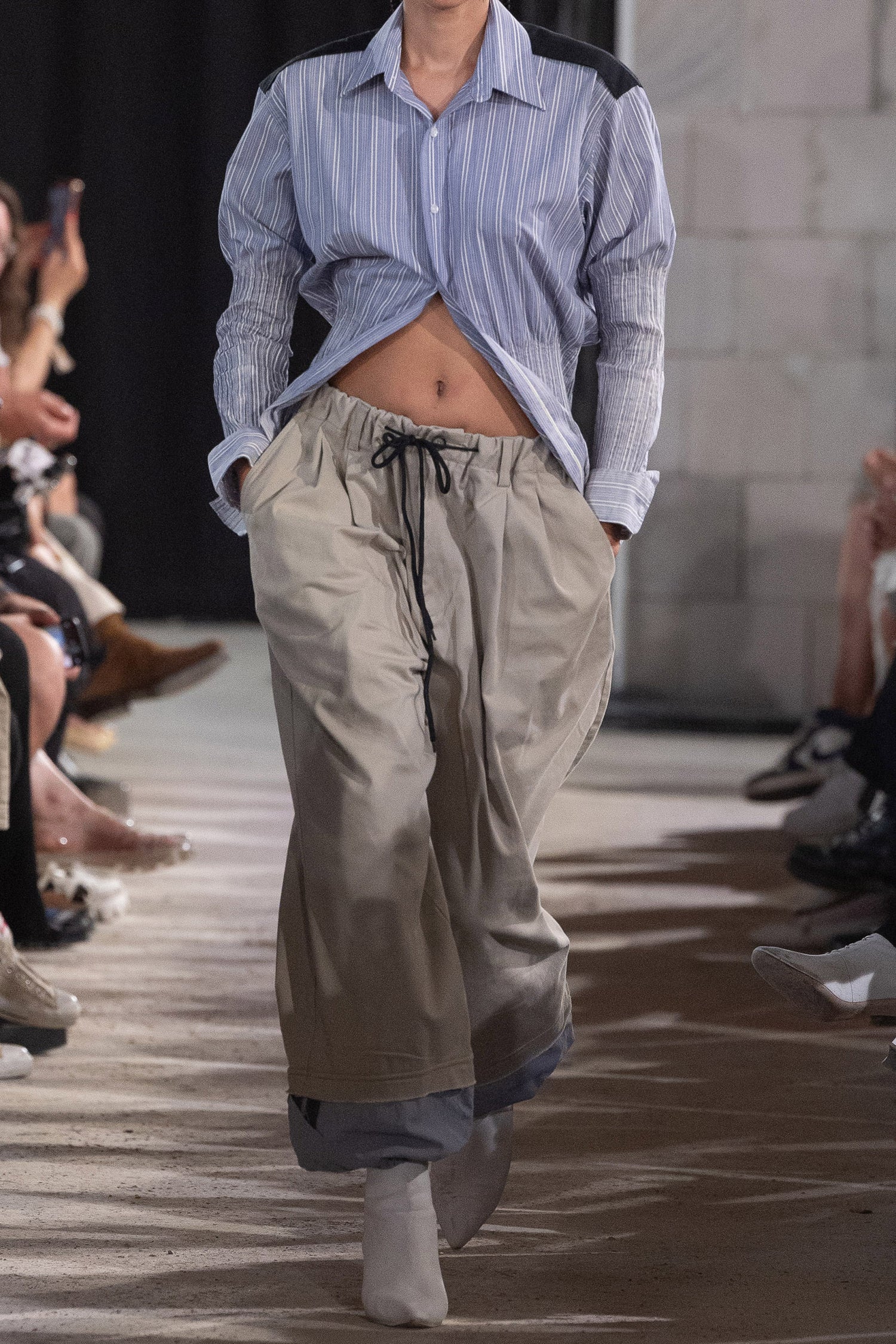 BLEACHED HALF-TUCK SHIRTS