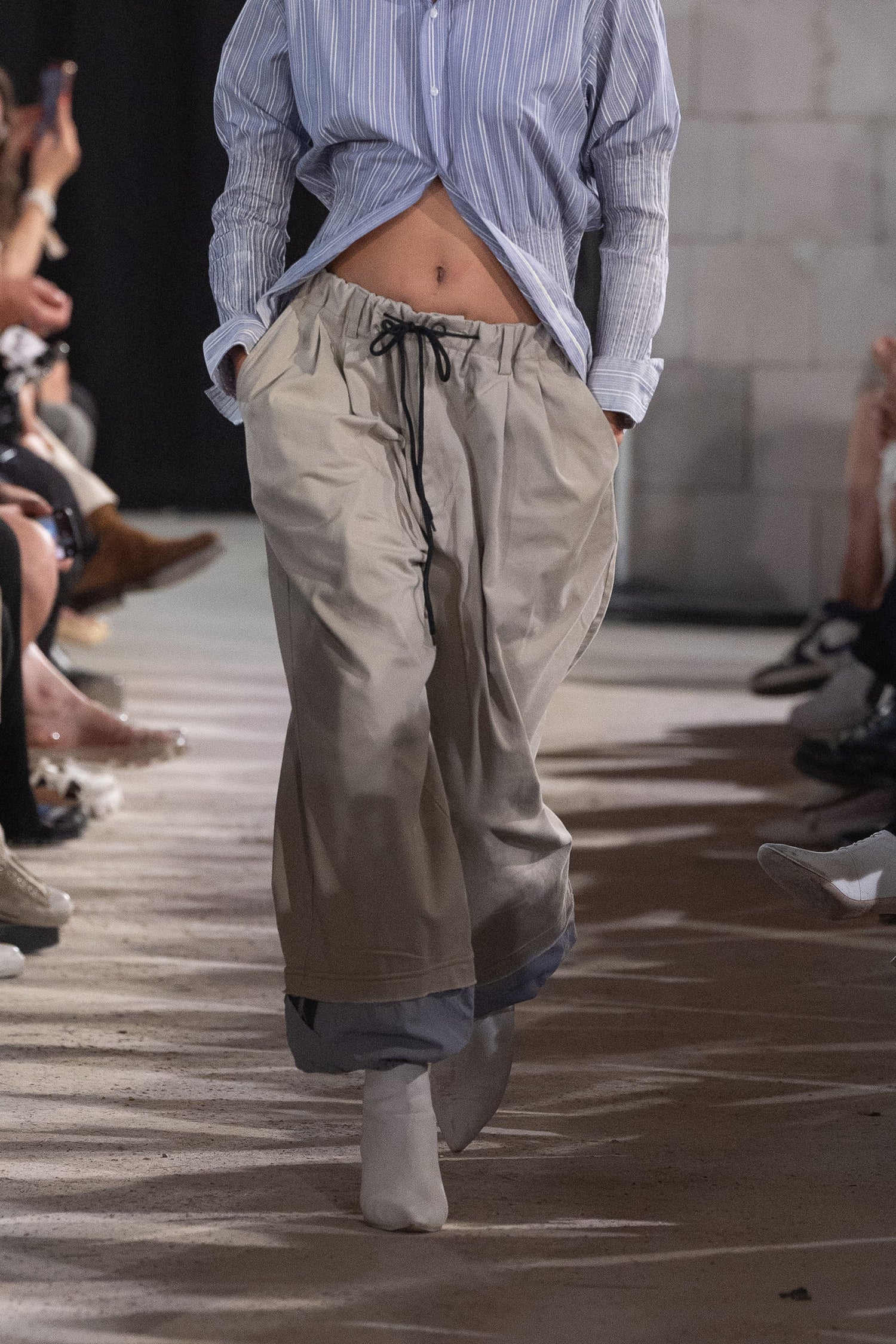 TRACK HEM CHINOS