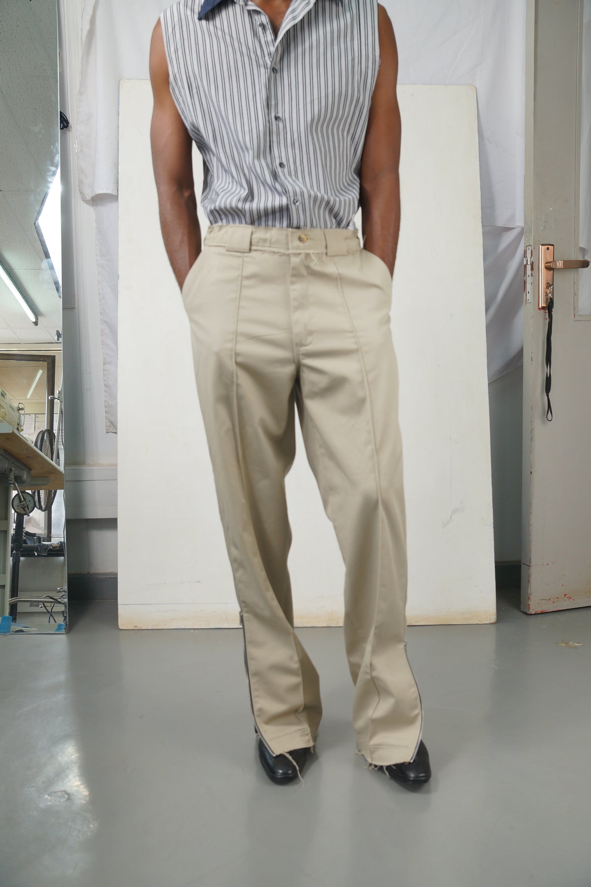 ZIPPED CHINOS
