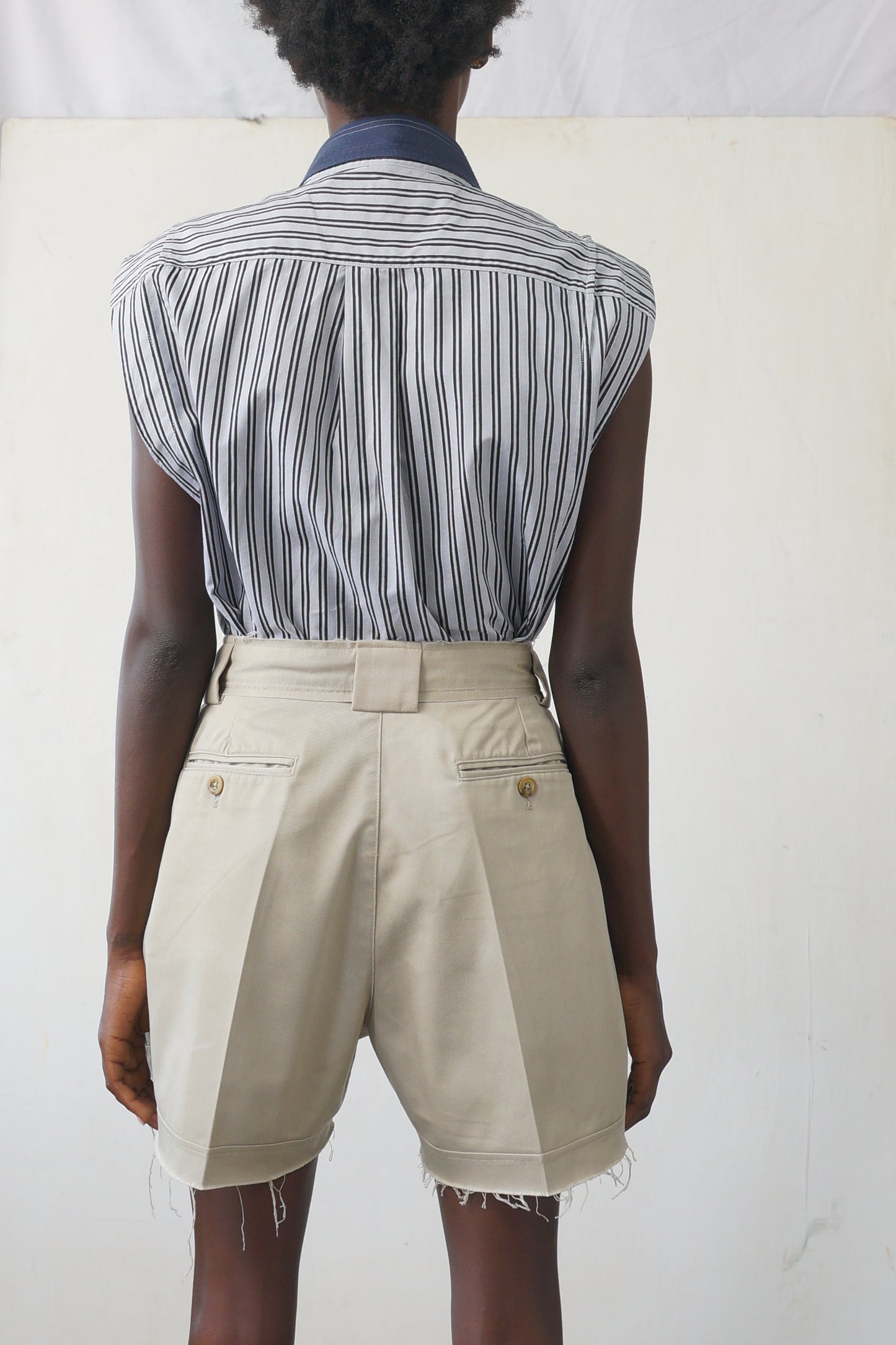 PLEATED CHINO SHORTS