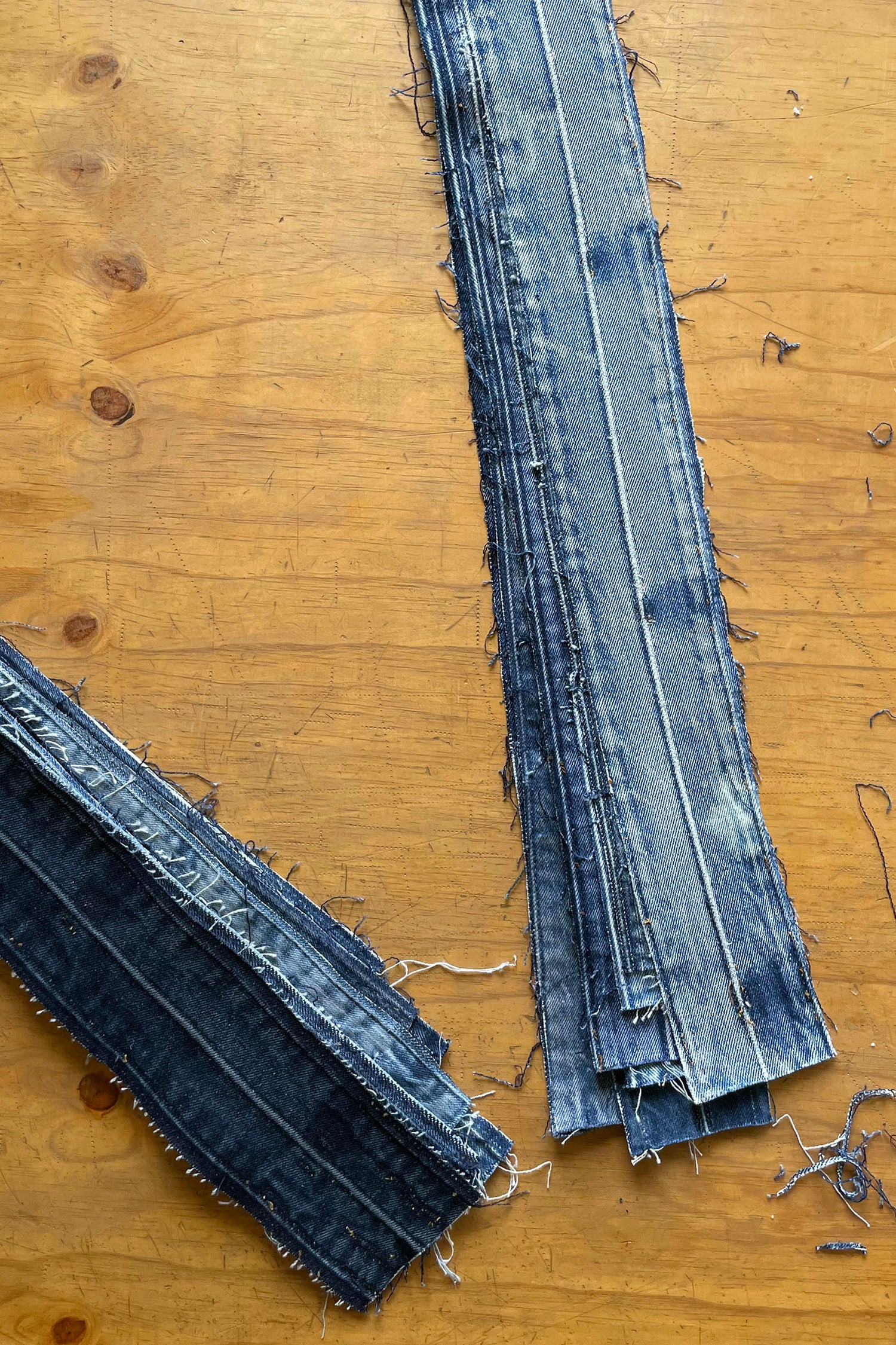 PLEATED DENIM SKIRT