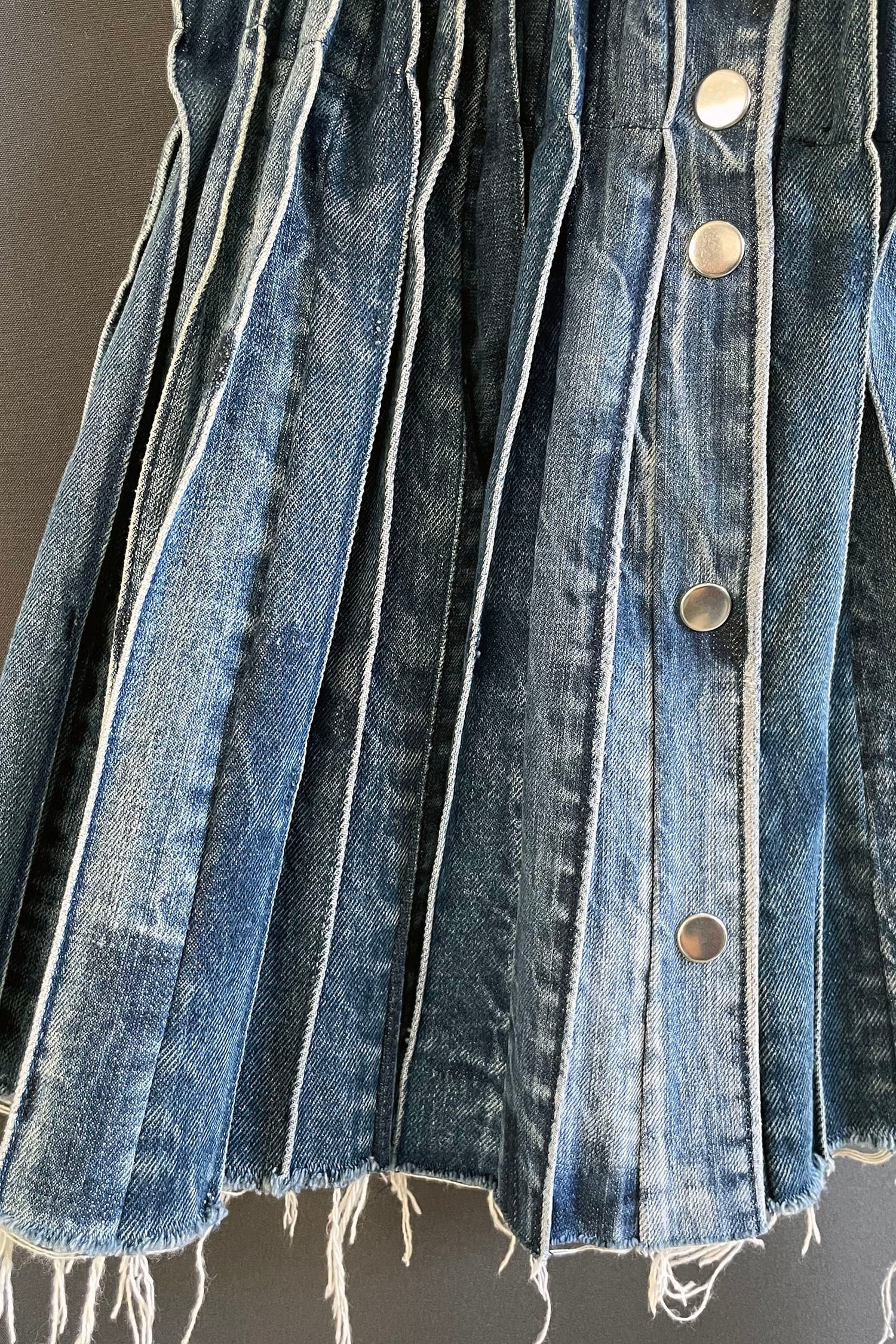 PLEATED DENIM SKIRT