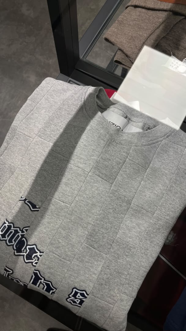 PUZZLE SCARF
