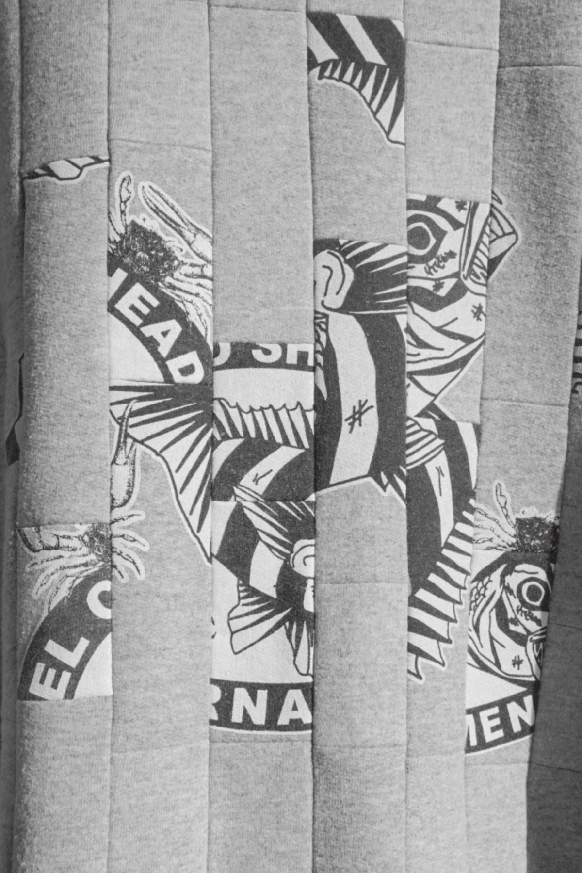 CROPPED PUZZLE SWEATSHIRT